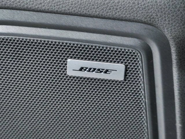 Certified 2023 Porsche Macan Turbo AWD/4WD image 7