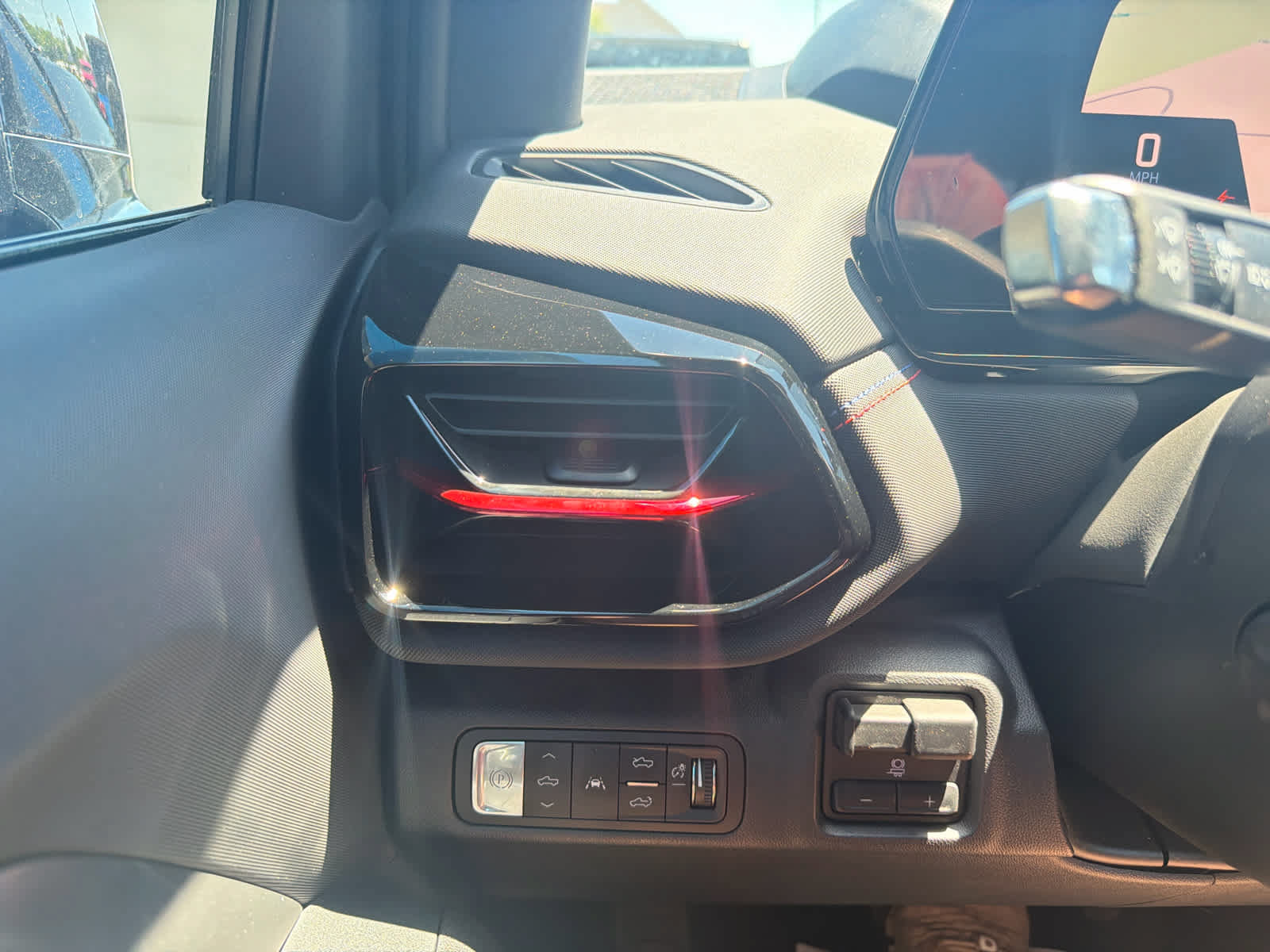 New 2025 Chevrolet Silverado EV RST AWD/4WD image 20