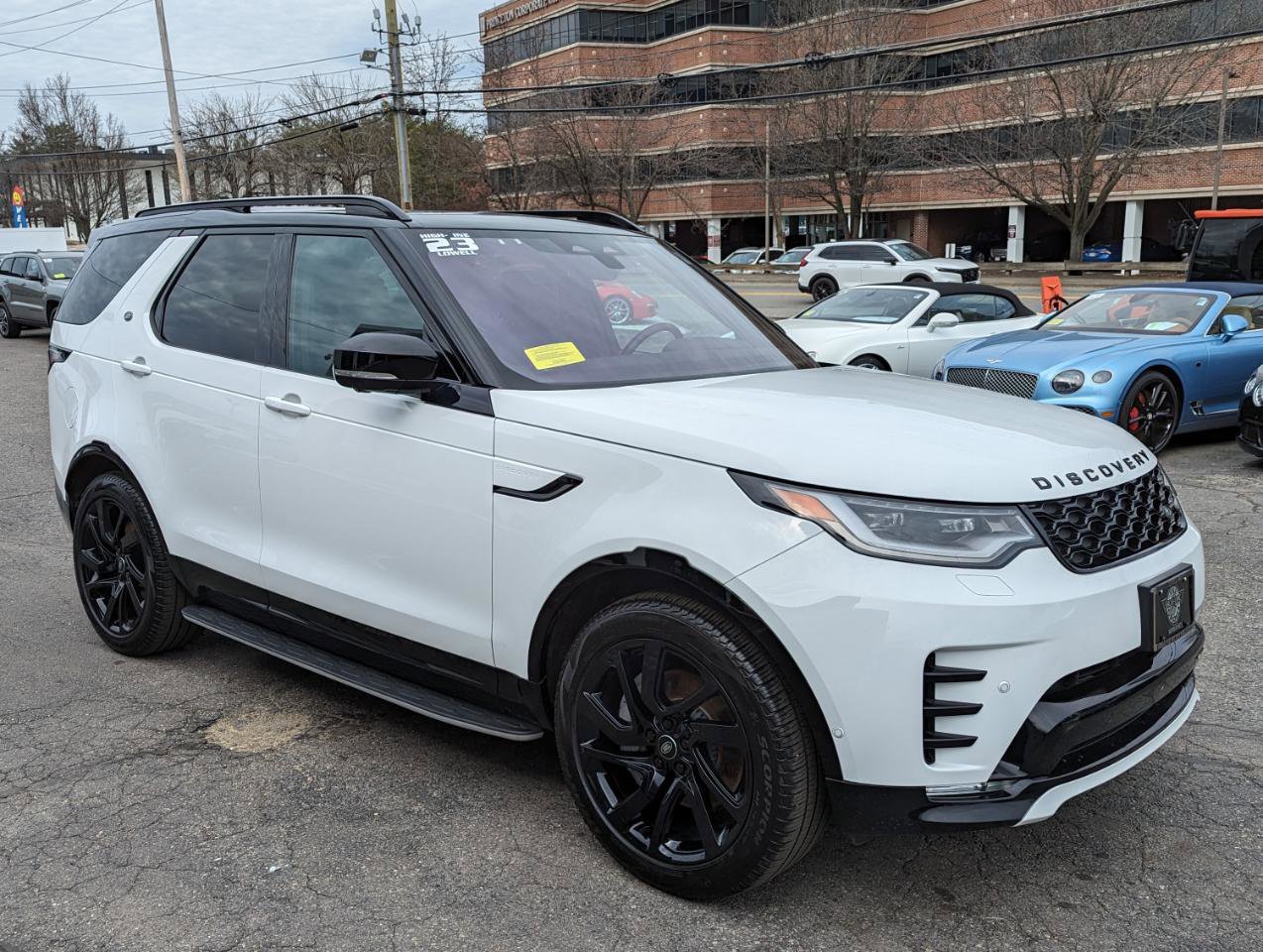 Used 2023 Land Rover Discovery S R-Dynamic image 5