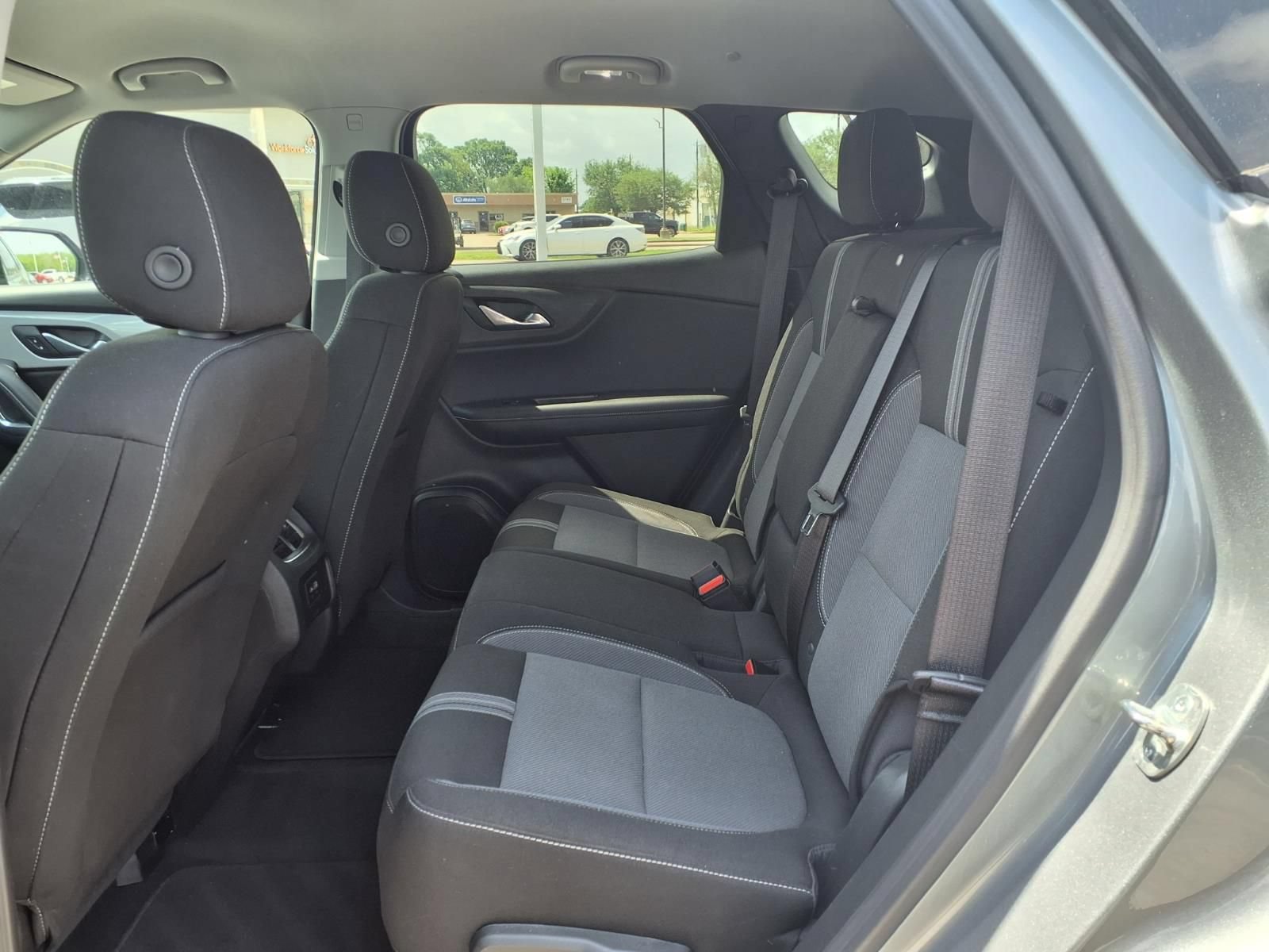 Used 2025 Chevrolet Blazer LT FWD image 18
