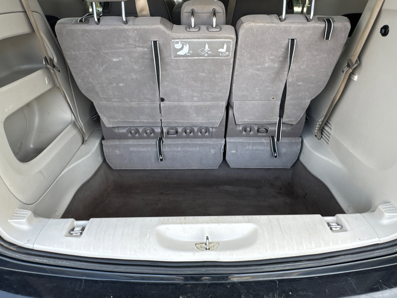 Used 2019 Chrysler Pacifica Touring Plus w/ Tire & Wheel Group FWD image 20