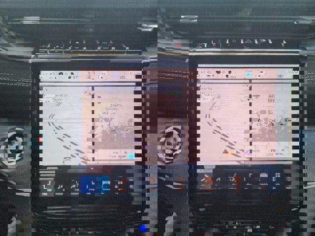 New 2025 Jeep Grand Cherokee Limited w/ Luxury Tech Group II image 2