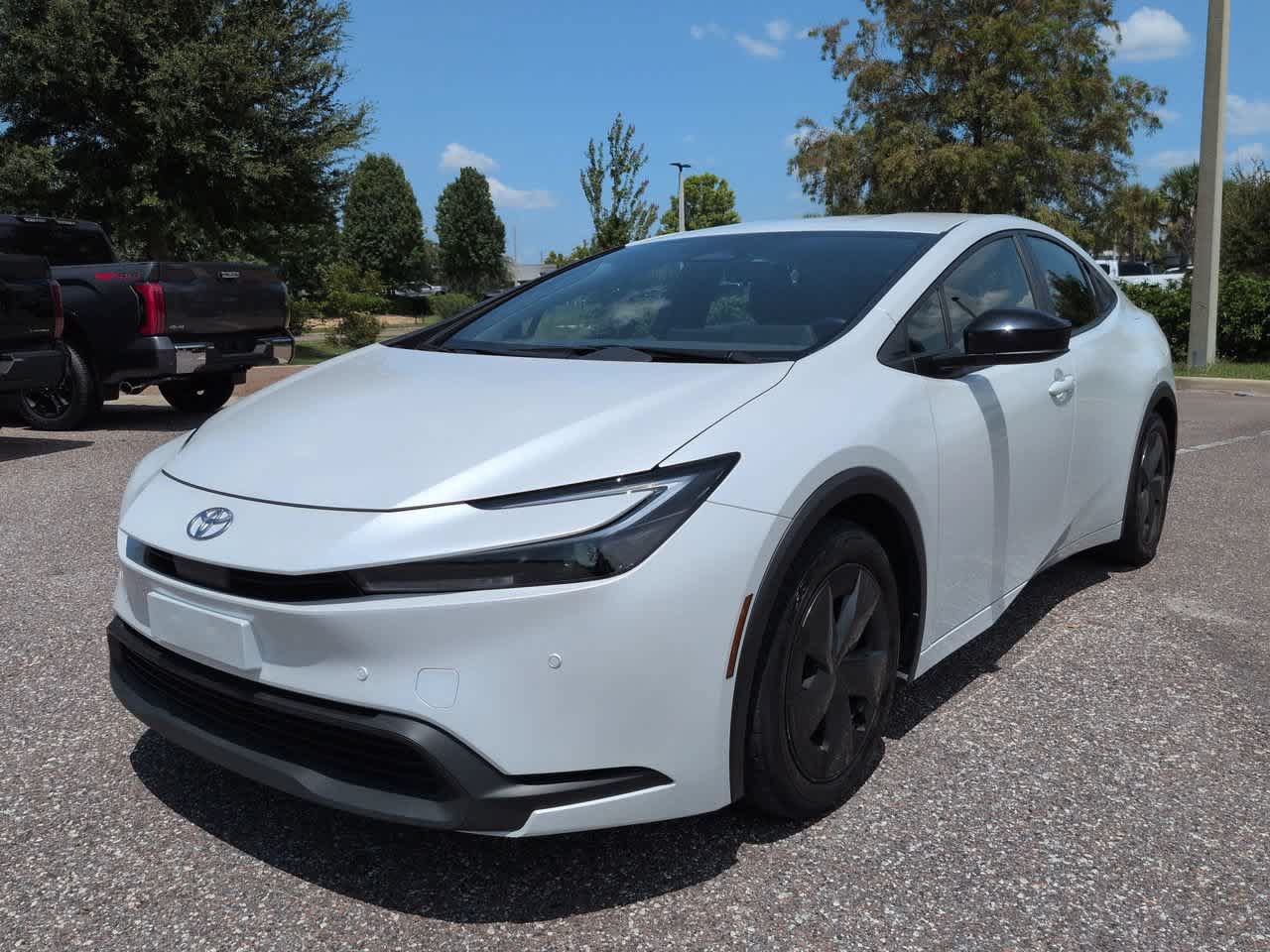 Certified 2025 Toyota Prius LE FWD image 2