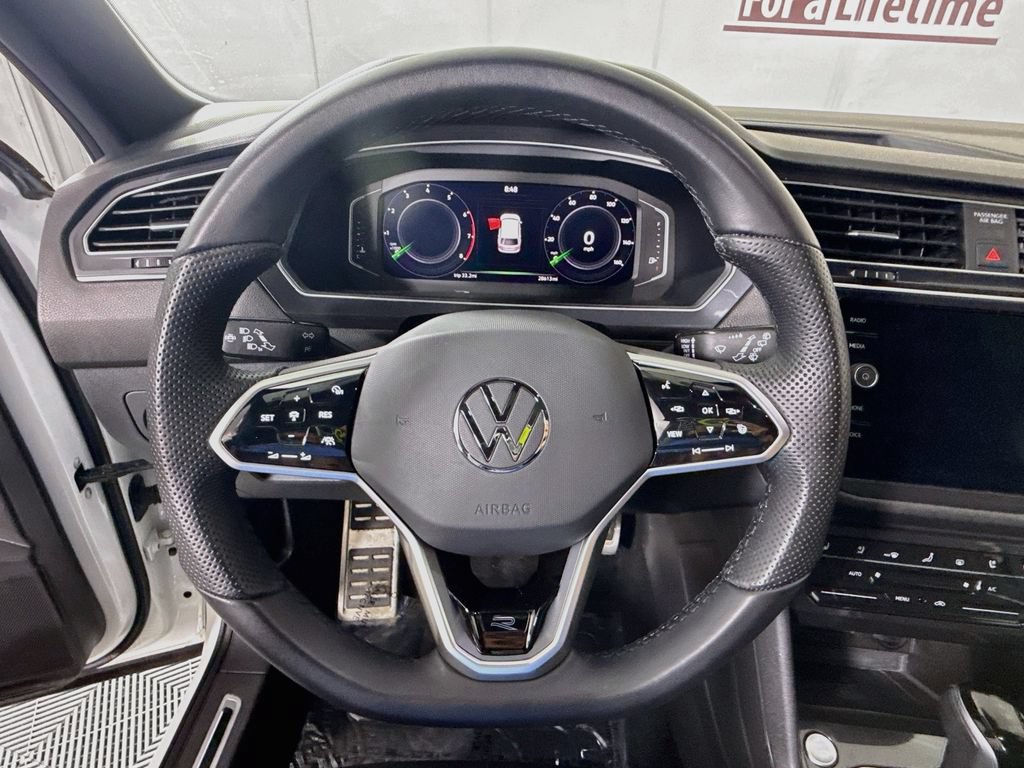 Used 2024 Volkswagen Tiguan SEL R-Line AWD/4WD image 20