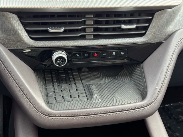 Certified 2025 Ford Explorer Platinum w/ Ultimate Package image 15