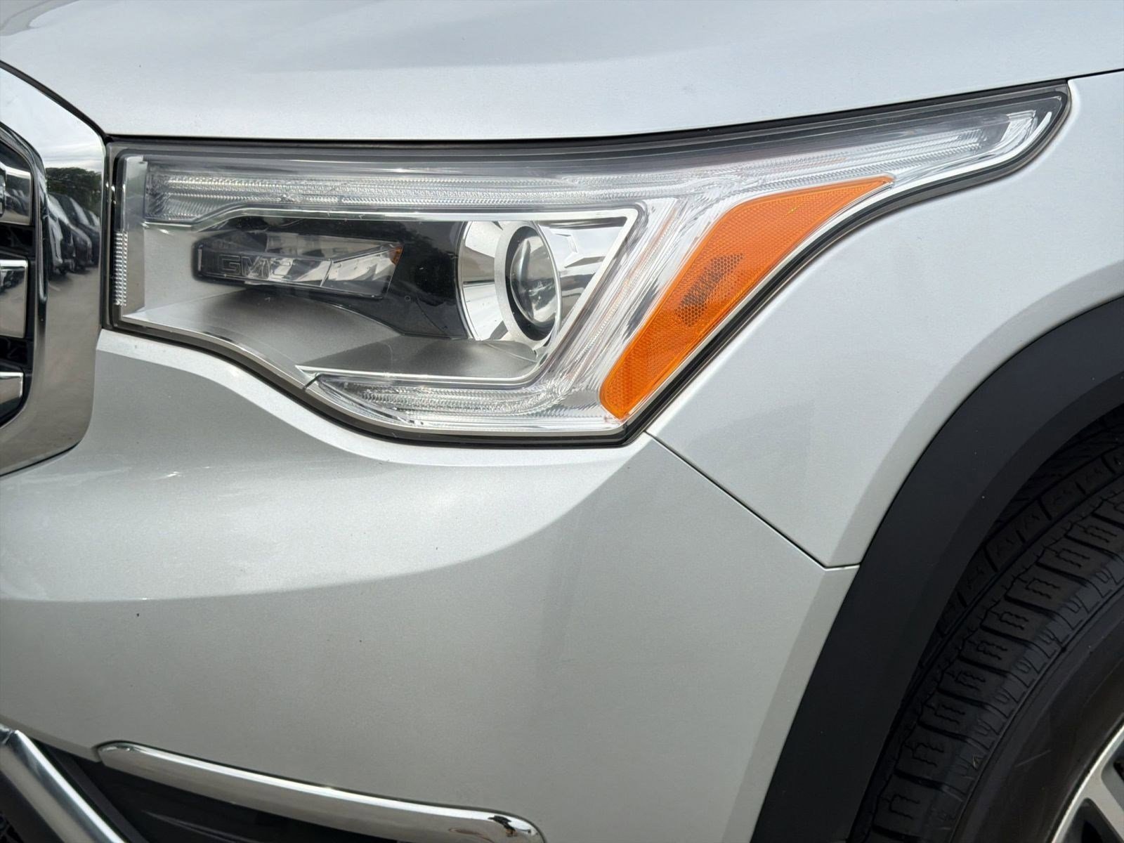 Used 2017 GMC Acadia SLE image 11