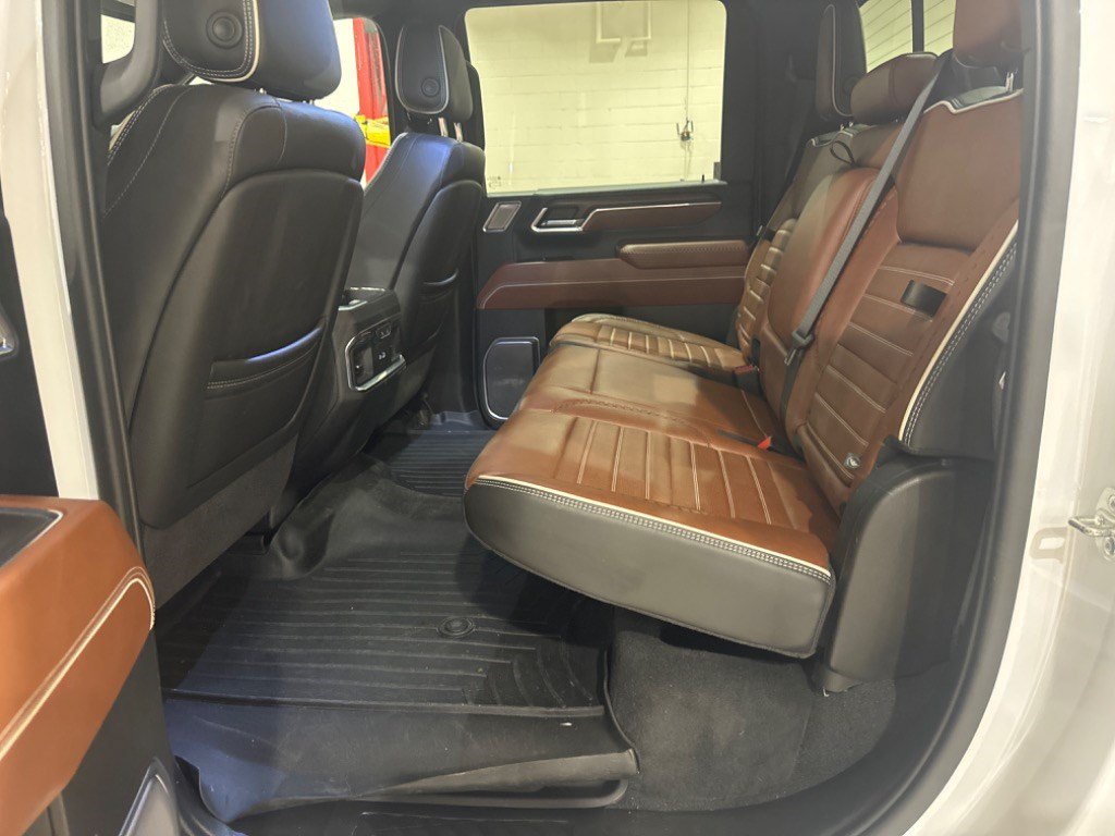 Used 2025 GMC Sierra 2500 Denali Ultimate AWD/4WD image 7