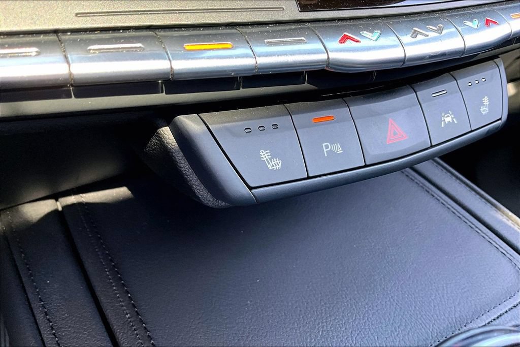 Used 2023 Cadillac XT4 Premium Luxury w/ Cold Weather Package AWD/4WD image 24