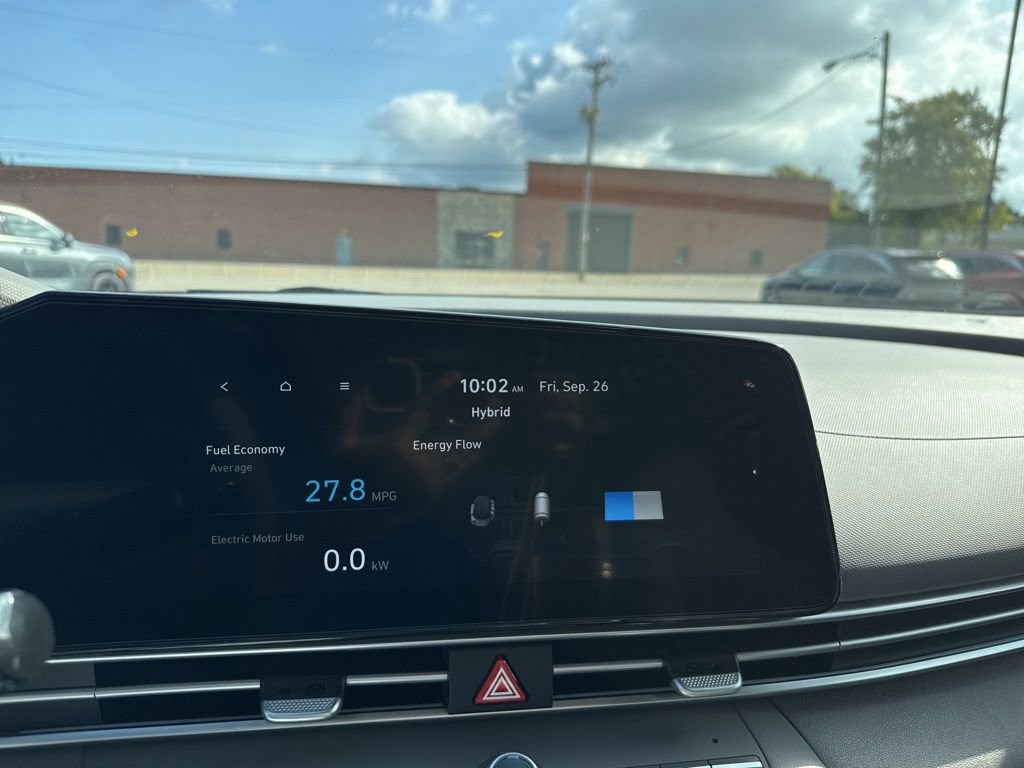 New 2025 Hyundai Elantra SEL image 24