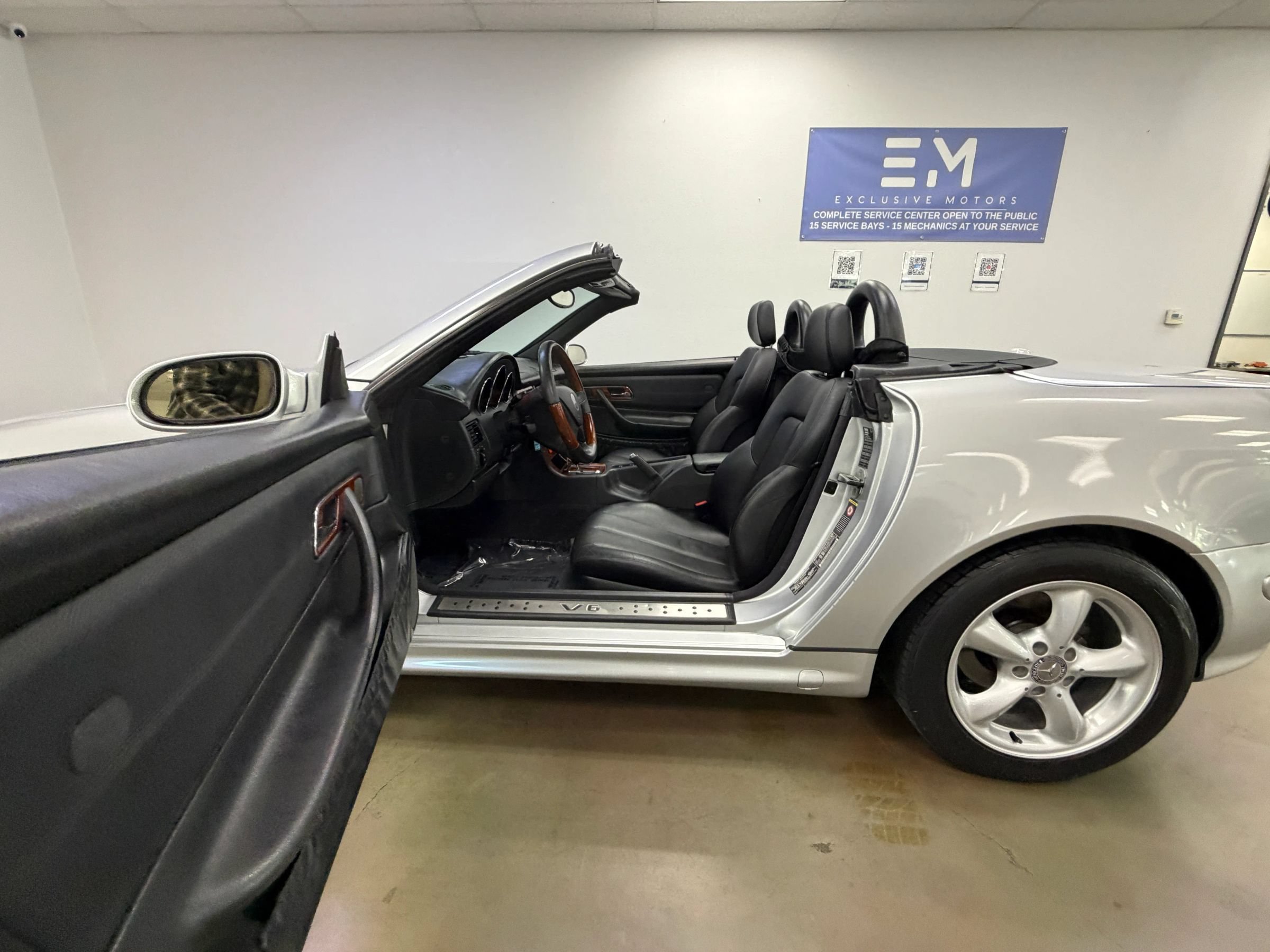 Used 2001 Mercedes-Benz SLK 320 image 16