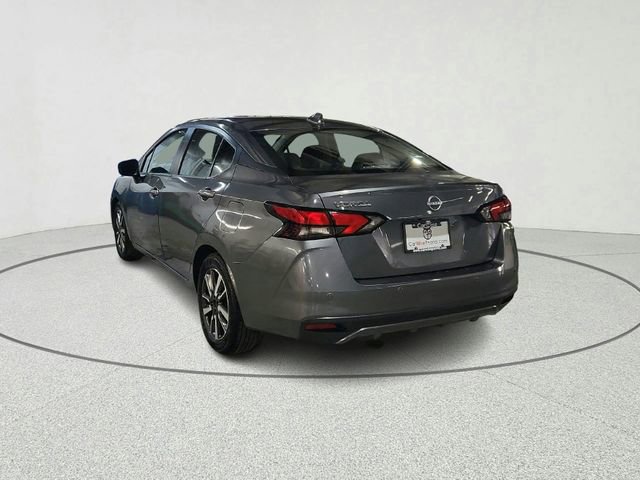 Used 2025 Nissan Versa SV image 4