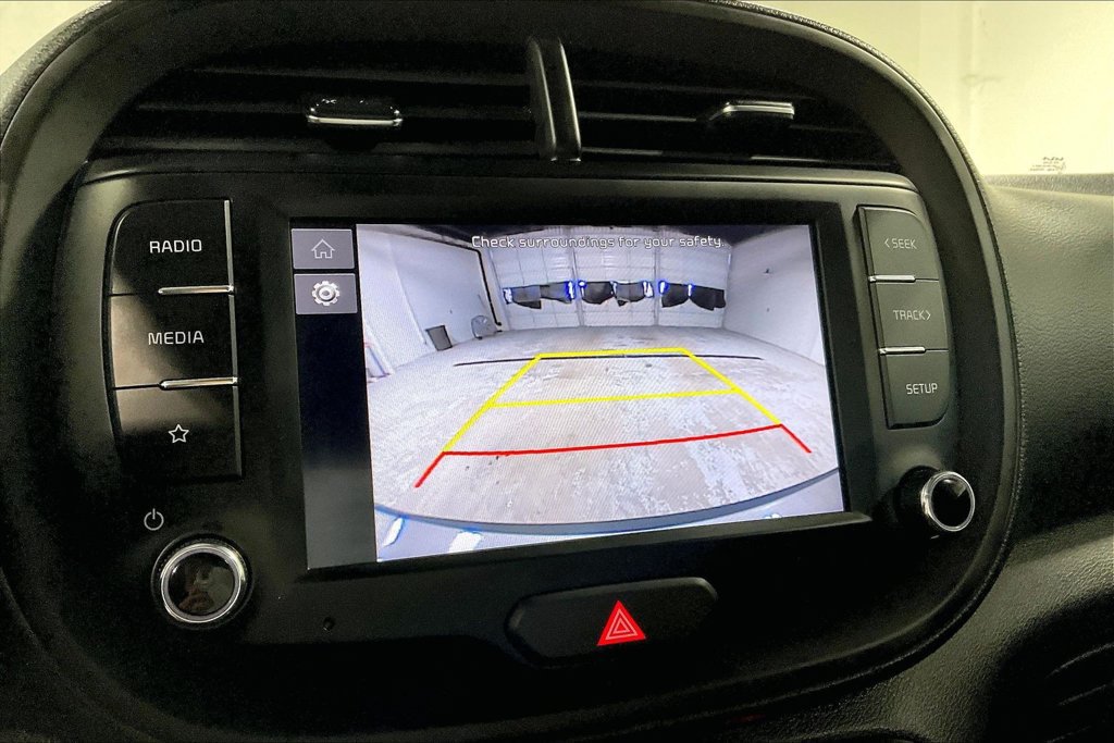 Used 2025 Kia Soul LX w/ LX Technology Package FWD image 27