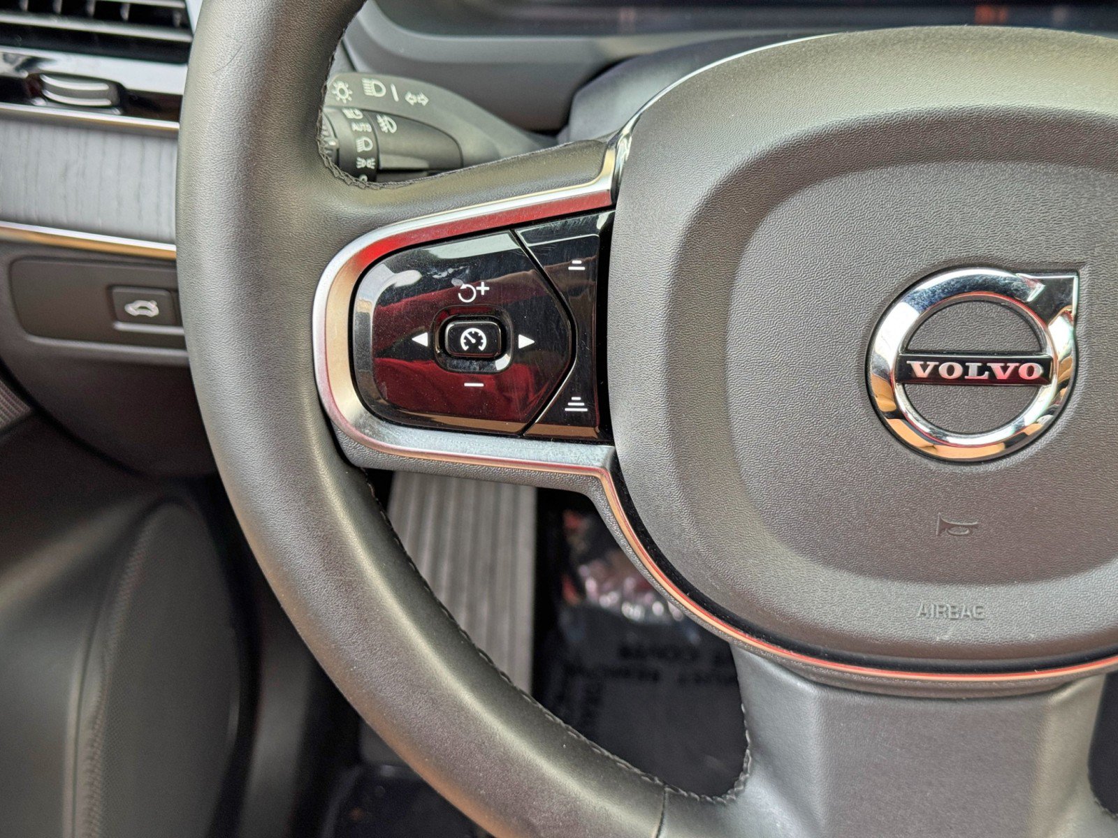 Used 2024 Volvo XC90 T8 Ultimate w/ Lounge Package AWD/4WD image 22