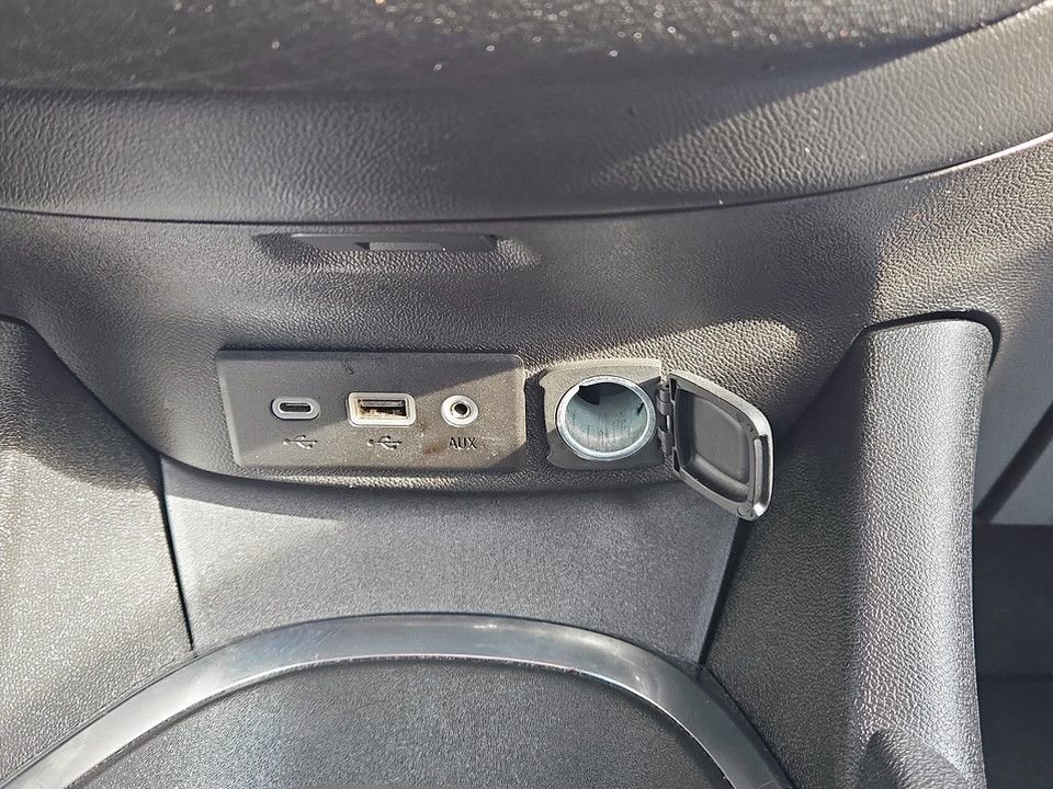 Used 2024 Chevrolet Malibu LT image 26