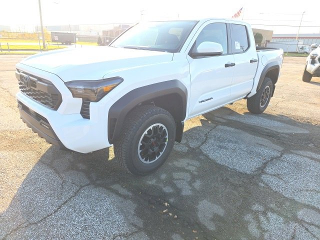 New 2025 Toyota Tacoma TRD Off-Road image 3