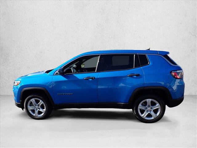 Used 2024 Jeep Compass Sport AWD/4WD image 2