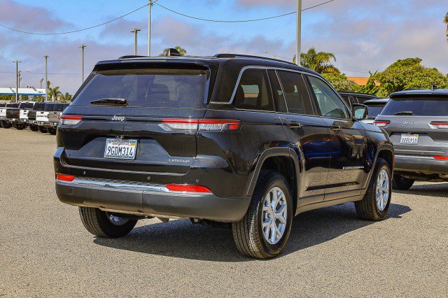 Used 2023 Jeep Grand Cherokee Limited image 4