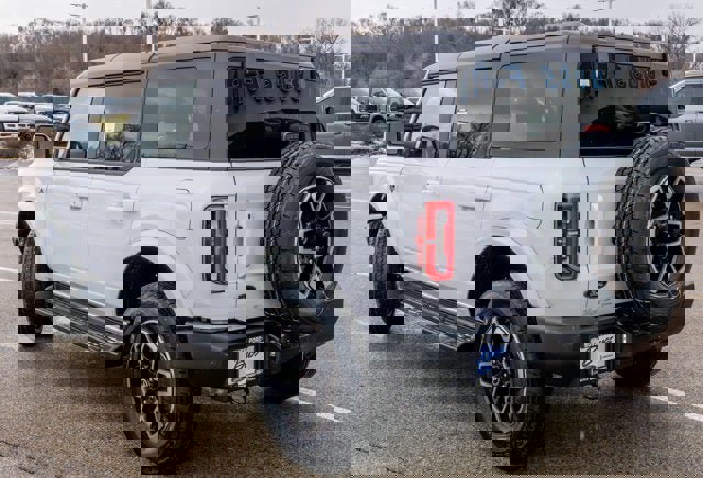 New 2025 Ford Bronco Outer Banks image 4