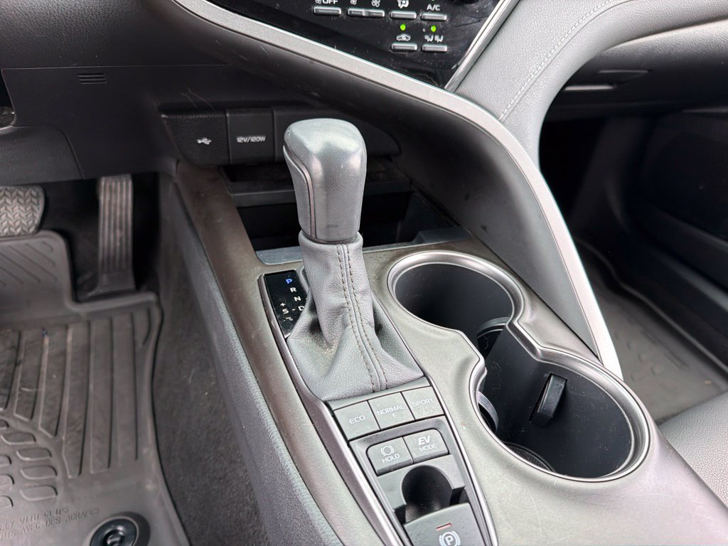 Used 2023 Toyota Camry SE w/ Audio Upgrade Package FWD image 14