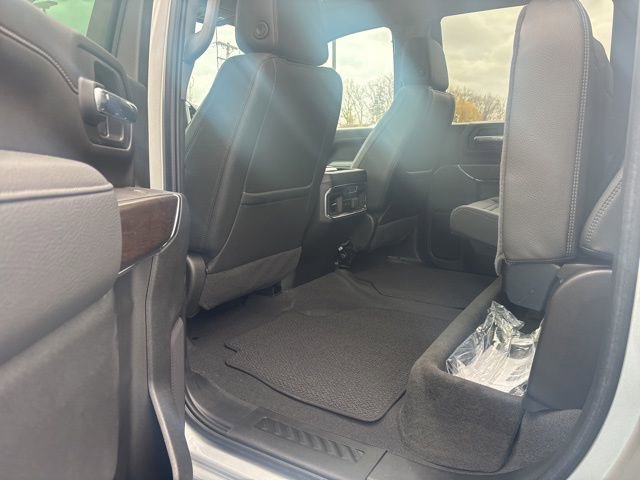 Used 2023 GMC Sierra 3500 Denali w/ Denali Ultimate Package image 10
