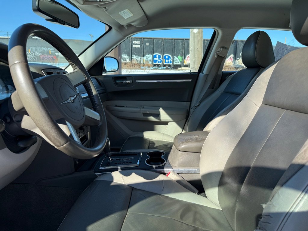 Used 2008 Chrysler 300 Touring image 8