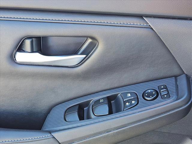 Used 2025 Nissan Sentra SV w/ All-Weather Package image 10