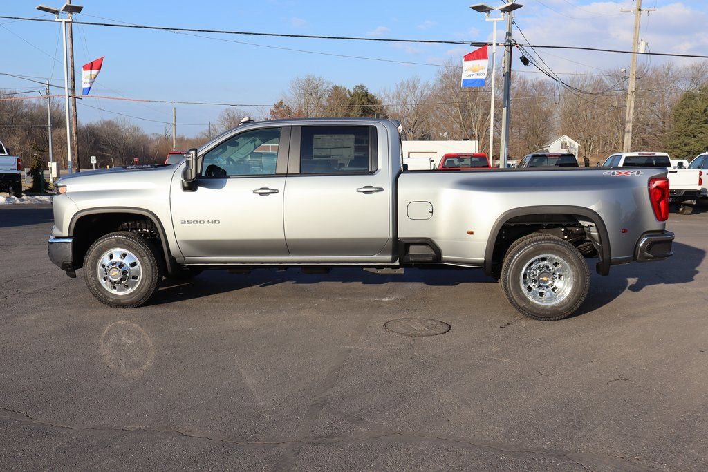 New 2026 Chevrolet Silverado 3500 LT image 19