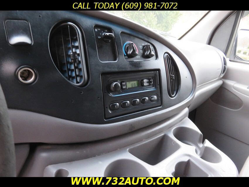 Used 2002 Ford E-150 and Econoline 150 RWD image 13