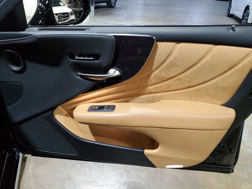 Used 2023 Lexus LS 500 w/ Interior Upgrade Package RWD image 15