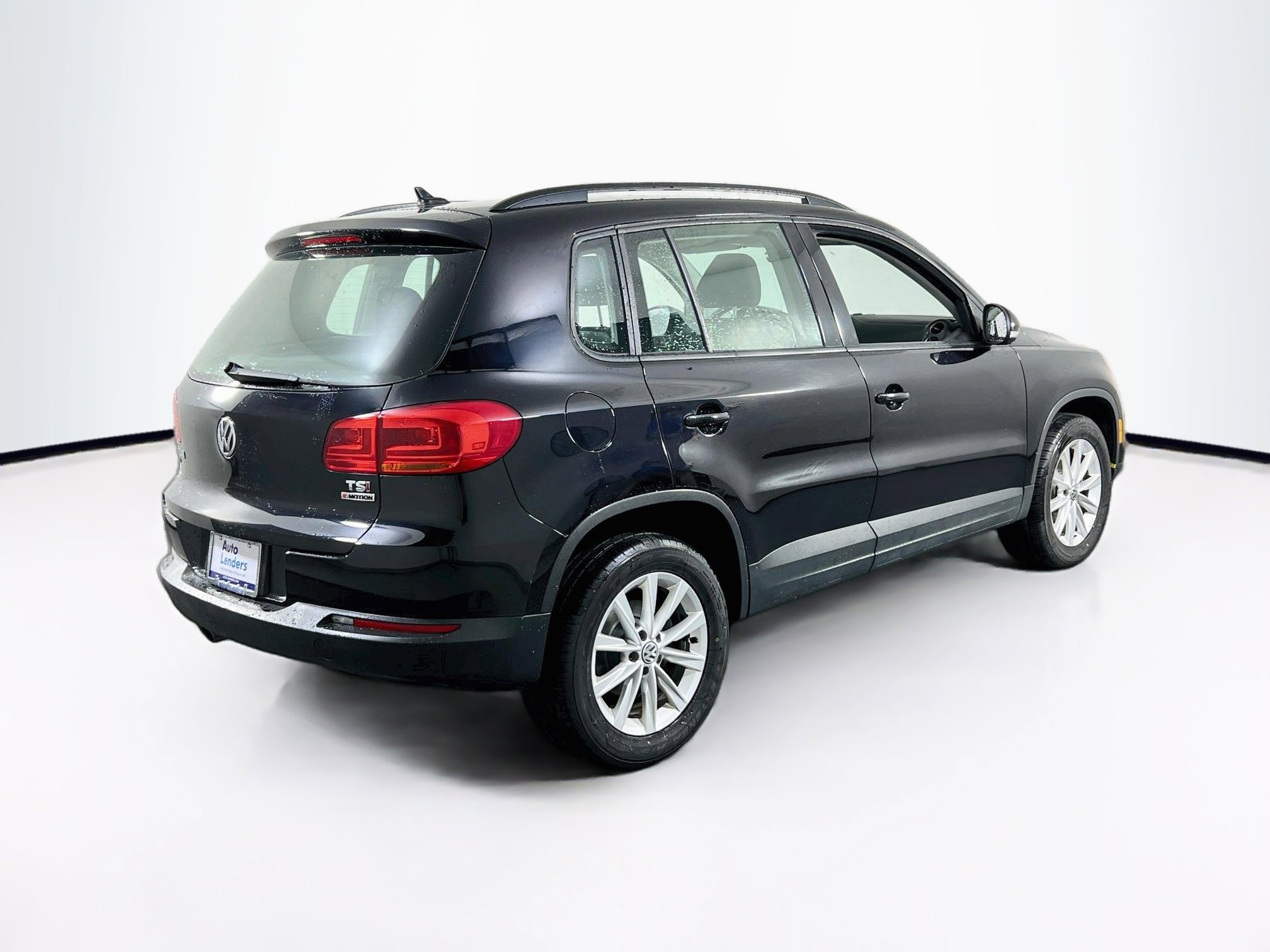 Used 2018 Volkswagen Tiguan Limited w/ Premium Package AWD/4WD image 5