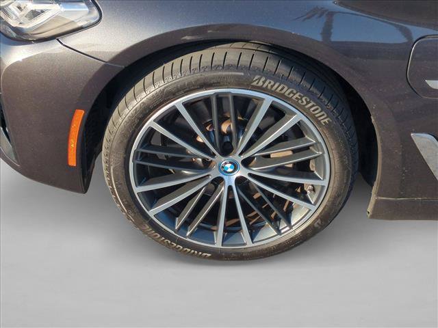 Used 2023 BMW 530e w/ Premium Package RWD image 25
