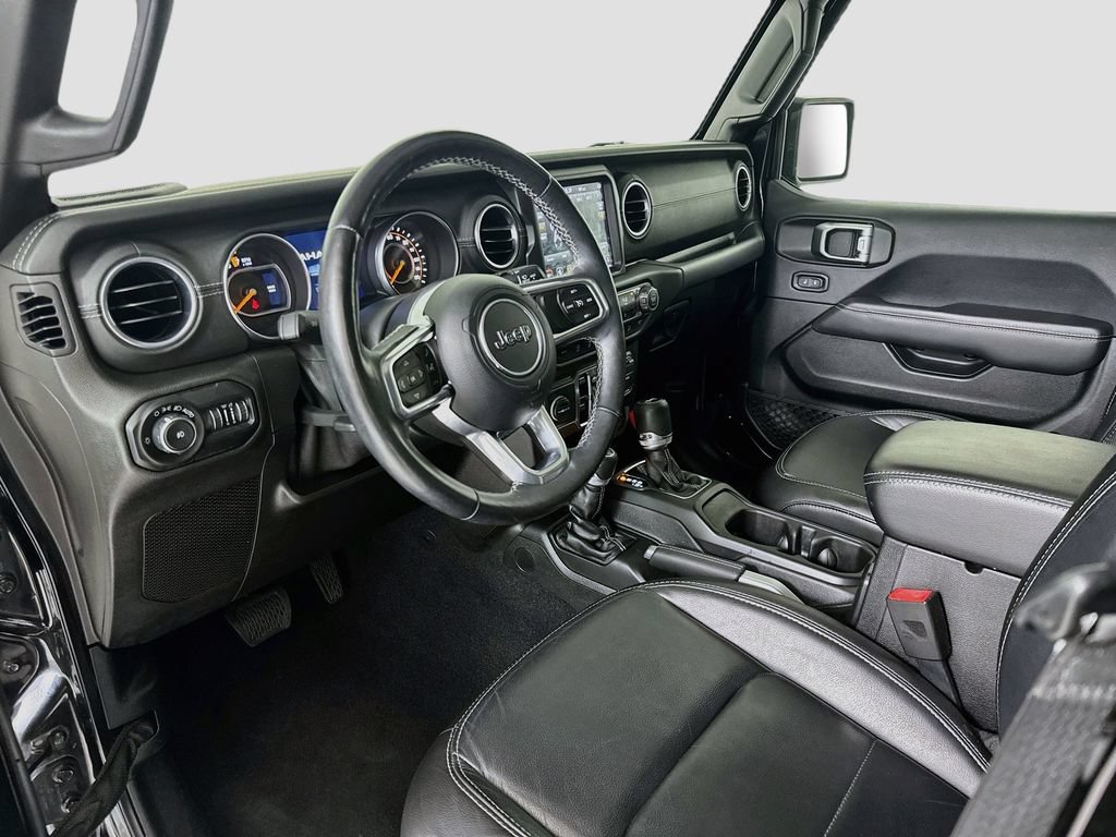 Used 2018 Jeep Wrangler Unlimited Sahara AWD/4WD image 10