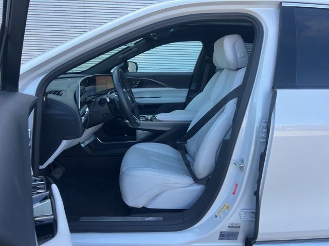 Used 2024 Cadillac Lyriq Luxury image 28