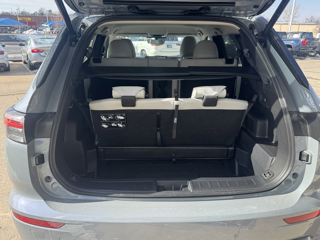 New 2026 Mitsubishi Outlander SE image 5