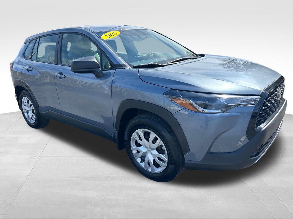 Certified 2025 Toyota Corolla Cross L FWD image 7