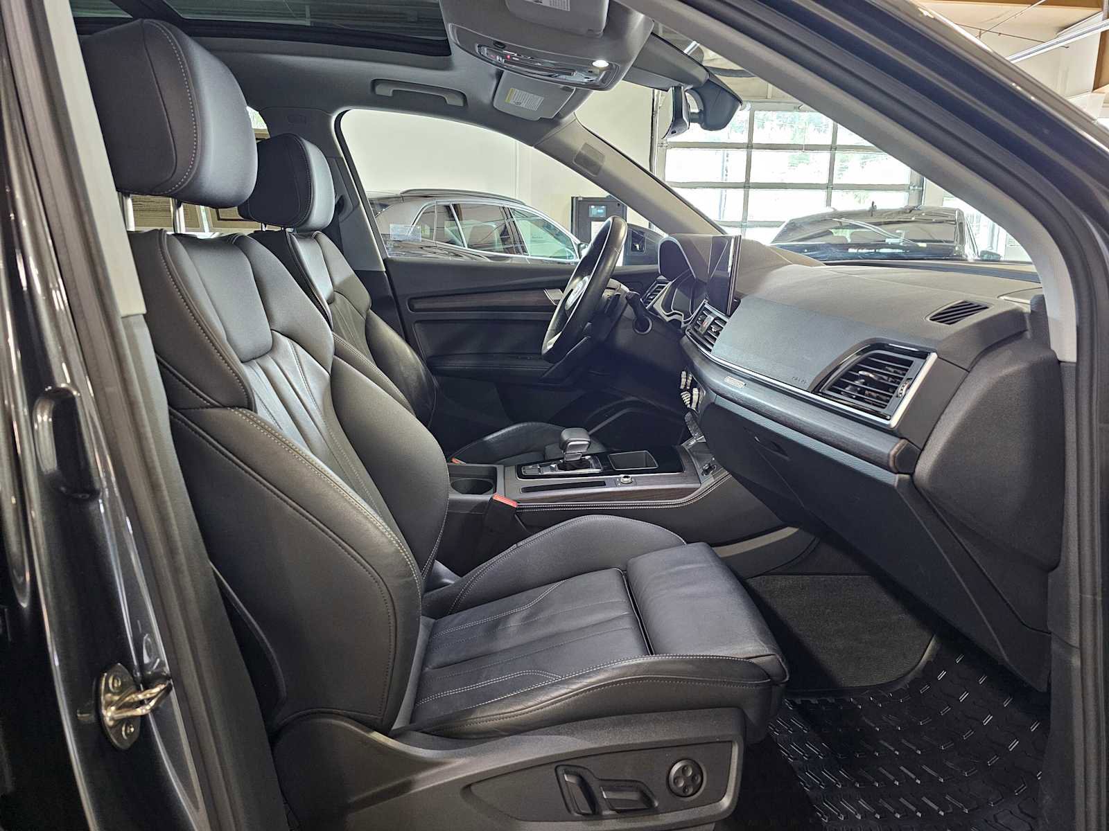 Used 2024 Audi Q5 2.0T Premium Plus AWD/4WD image 10