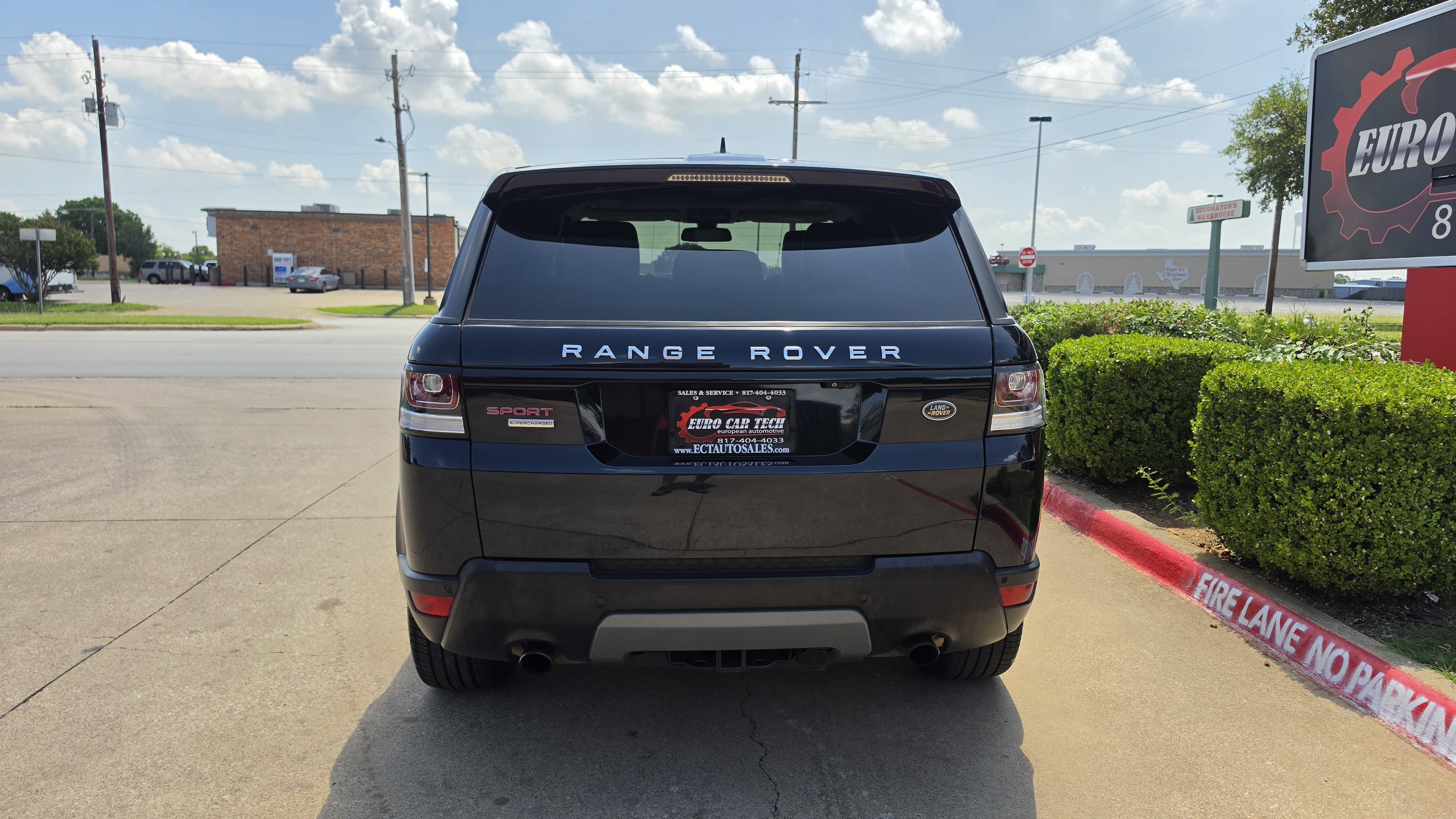 Used 2016 Land Rover Range Rover Sport Supercharged AWD/4WD image 4