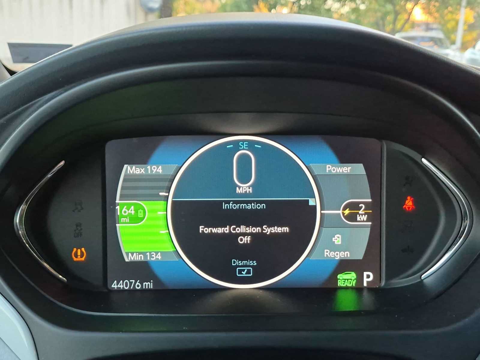 Used 2019 Chevrolet Bolt Premier w/ Infotainment Package FWD image 33
