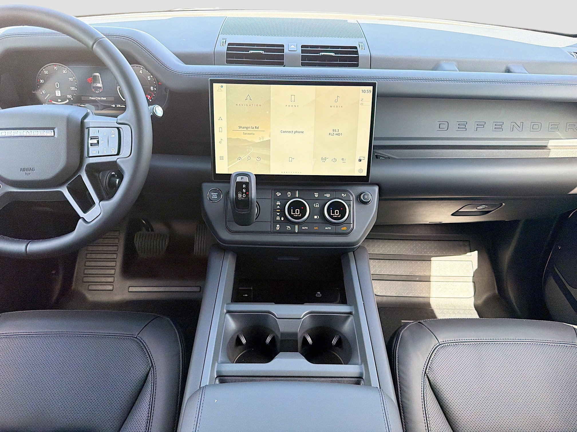 New 2026 Land Rover Defender 130 X-Dynamic SE AWD/4WD image 19