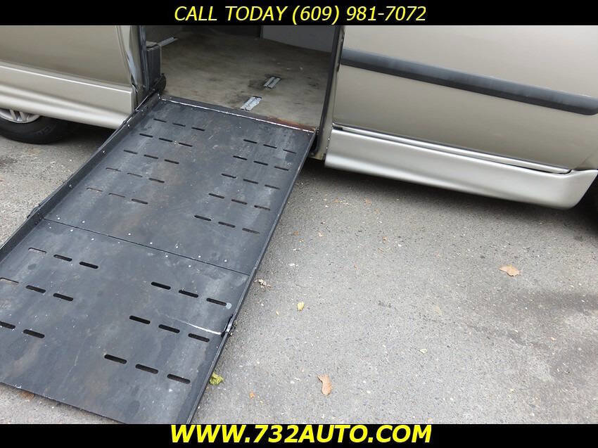 Used 2005 Dodge Grand Caravan SE w/ Popular Equipment Group I image 18