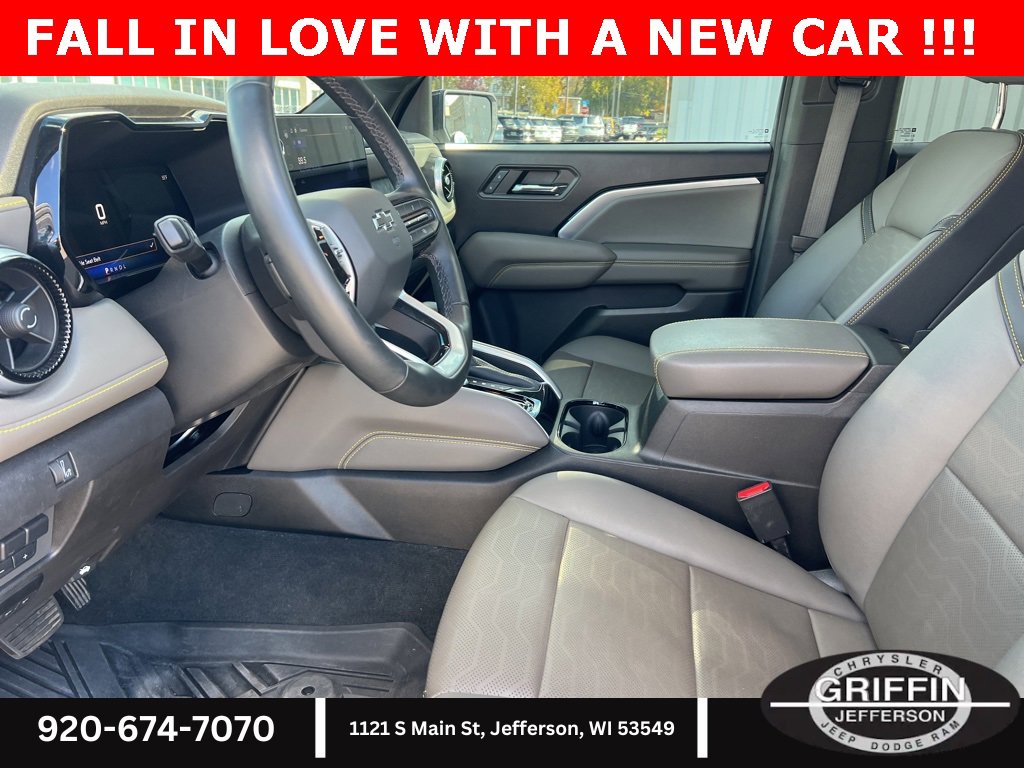 Used 2023 Chevrolet Colorado ZR2 w/ ZR2 Convenience Package III image 17