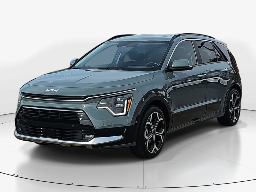 Used 2023 Kia Niro SX Touring image 10