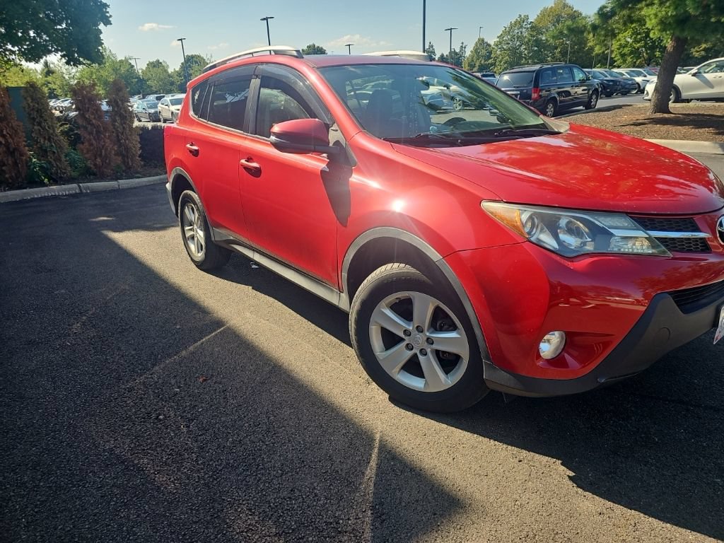 Used 2013 Toyota RAV4 XLE AWD/4WD image 5
