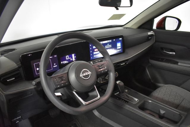 Certified 2025 Nissan Kicks SV w/ SV Premium Package AWD/4WD image 12