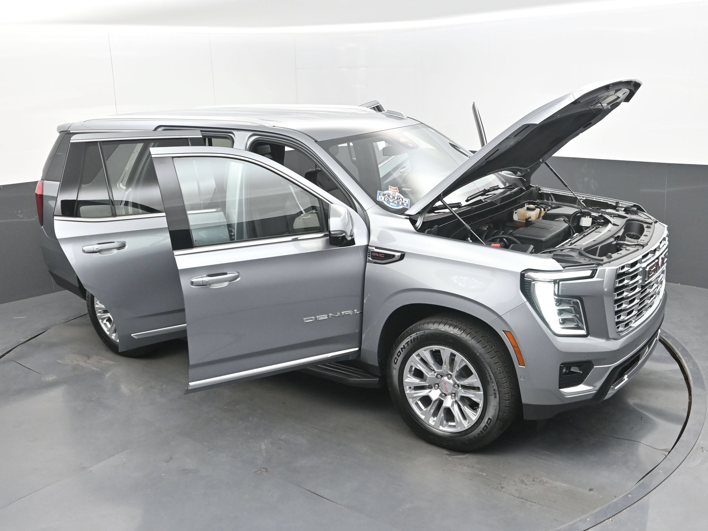 Used 2025 GMC Yukon Denali RWD image 45