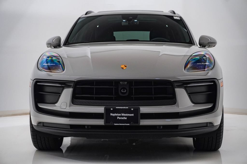 Certified 2024 Porsche Macan AWD/4WD image 6