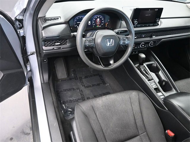 Used 2023 Honda Accord EX image 17