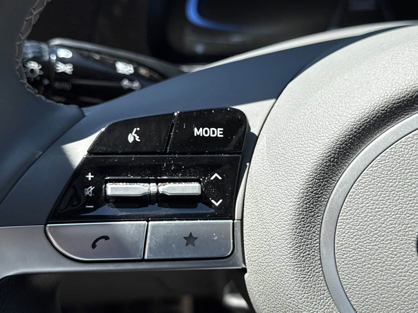 Used 2025 Hyundai Elantra Sport image 20