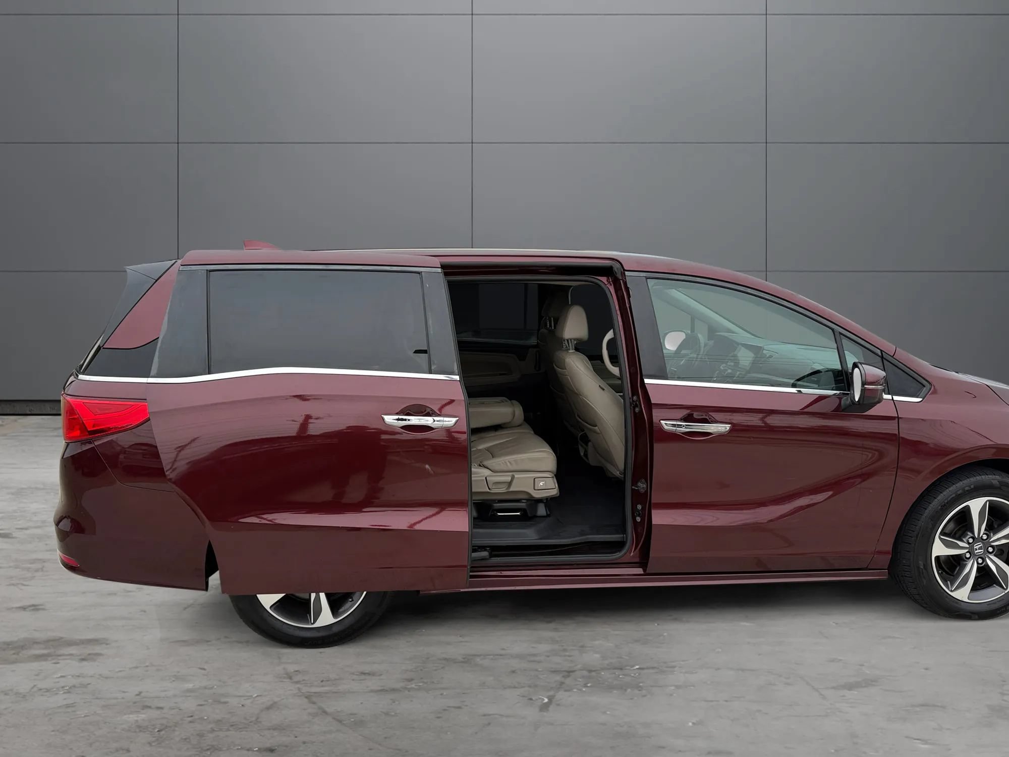 Used 2018 Honda Odyssey Touring image 22