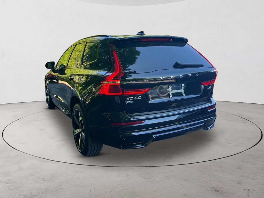 Certified 2023 Volvo XC60 B5 Ultimate AWD/4WD image 3